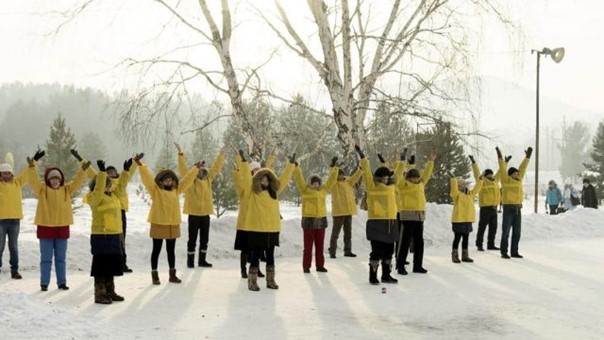 Pratiquants de Falun Gong à Irkutsk, Russie (minghui.org)