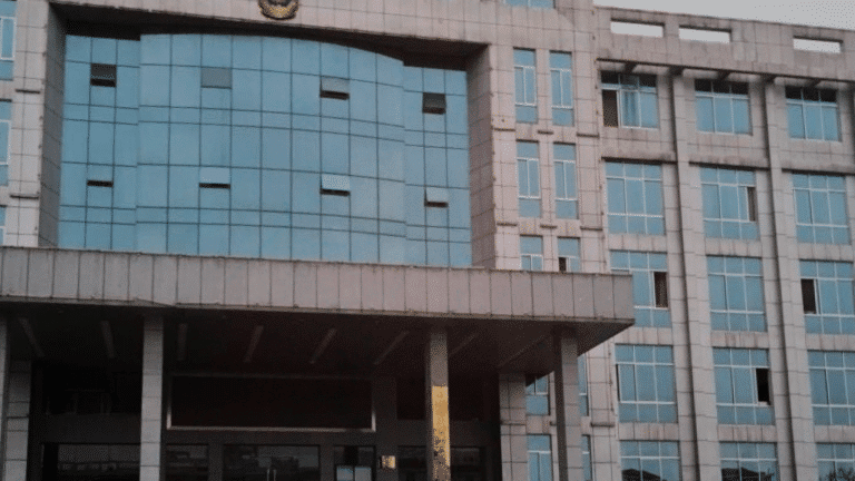 Bâtiment du Bureau de la sécurité publique dans la ville de Yiyang, province du Hunan (Baidu/Édité par Faluninfo)